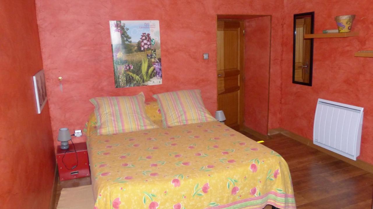 Saint-Flour  Chez Tiane Puy De Dome Bed & Breakfast エクステリア 写真